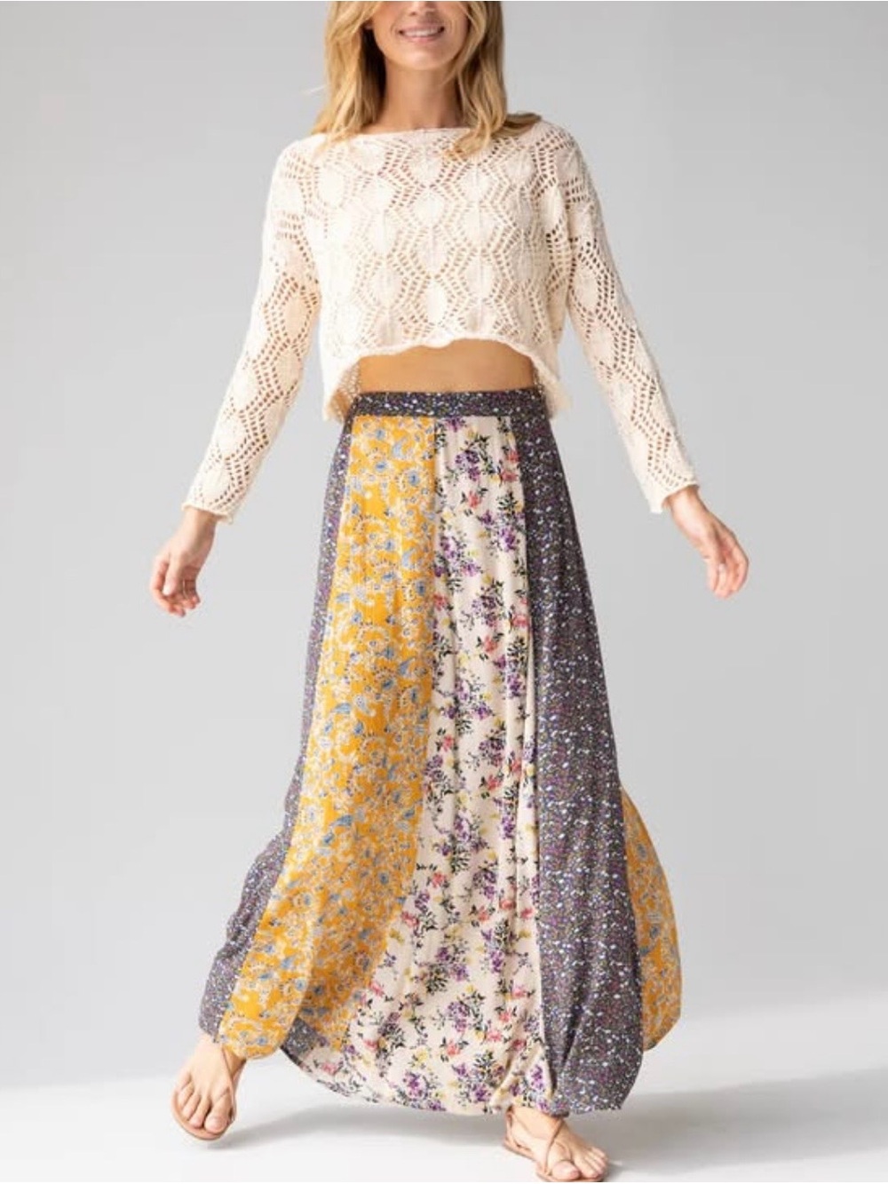NATURAL LIFE
Valentina Maxi Skirt - Yellow
Cream Floral Boho Minimalist
Size M
